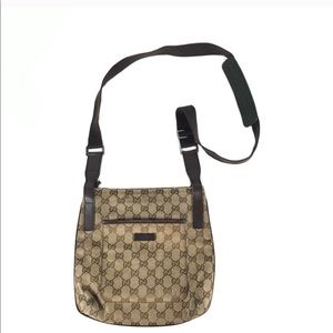 Gucci crossbody + free gift
